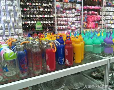 奇葩:2元店里應有盡有,居然連這個都有賣